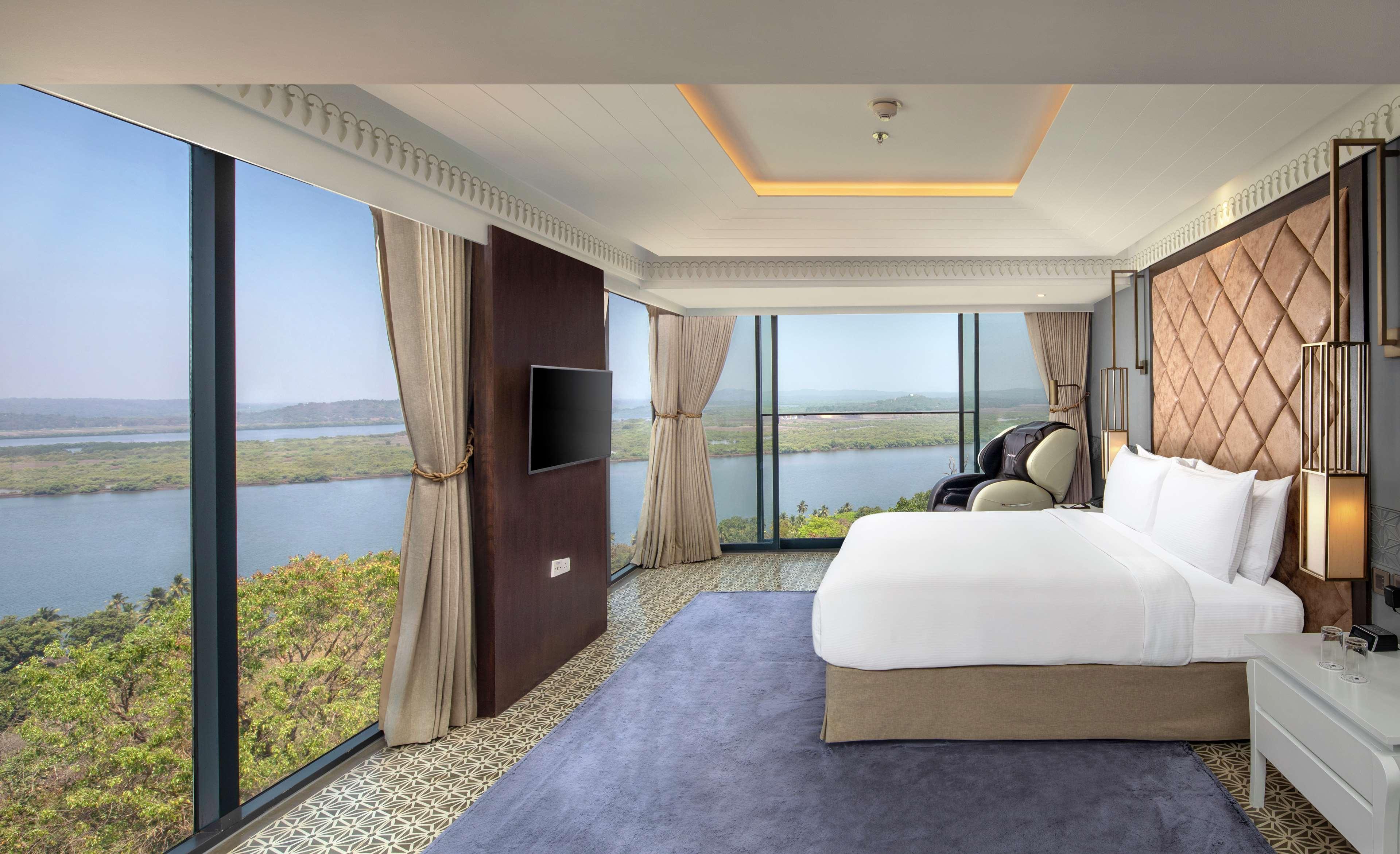 Doubletree By Hilton Goa - Panaji Hotel Buitenkant foto