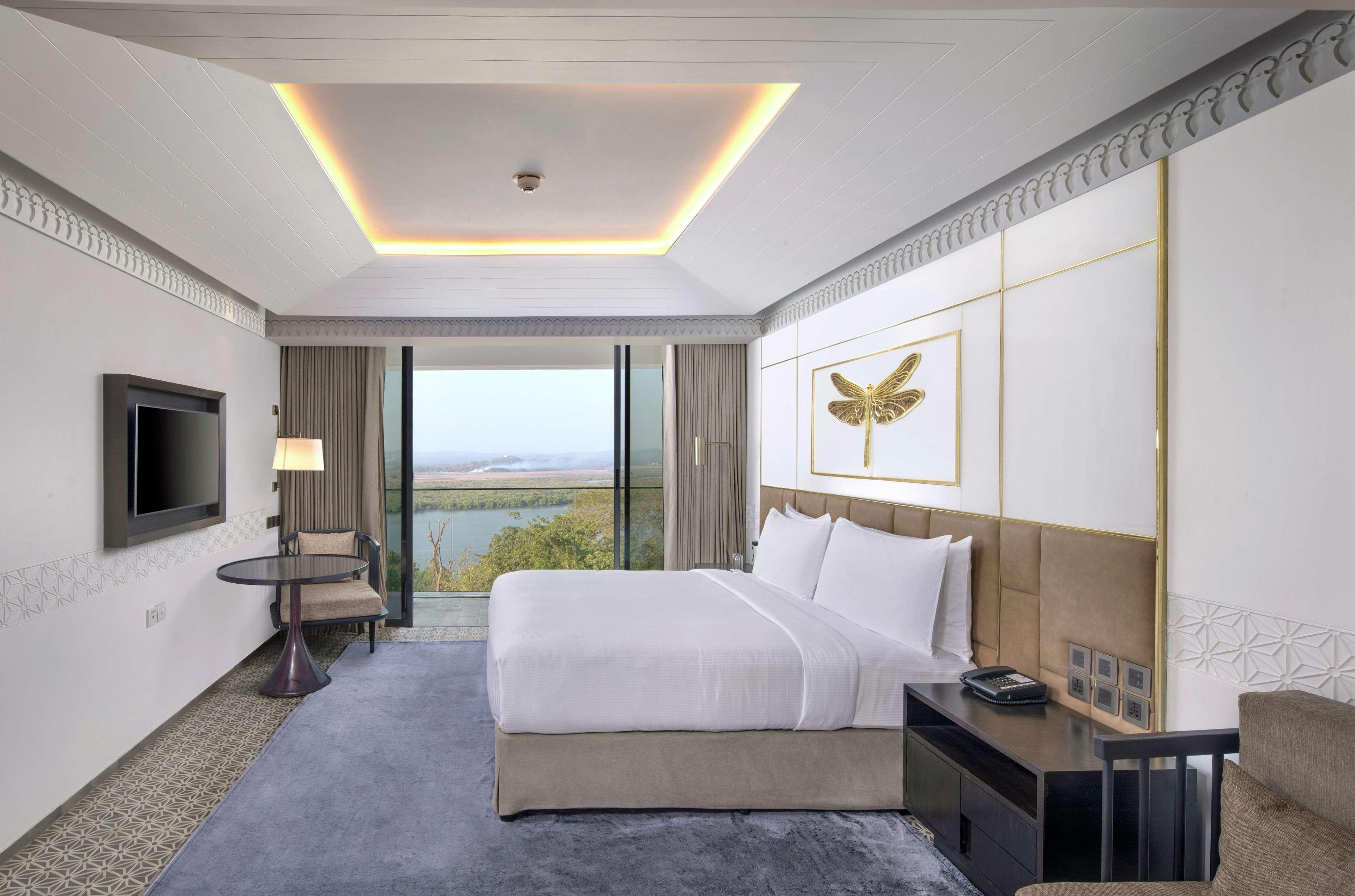 Doubletree By Hilton Goa - Panaji Hotel Buitenkant foto