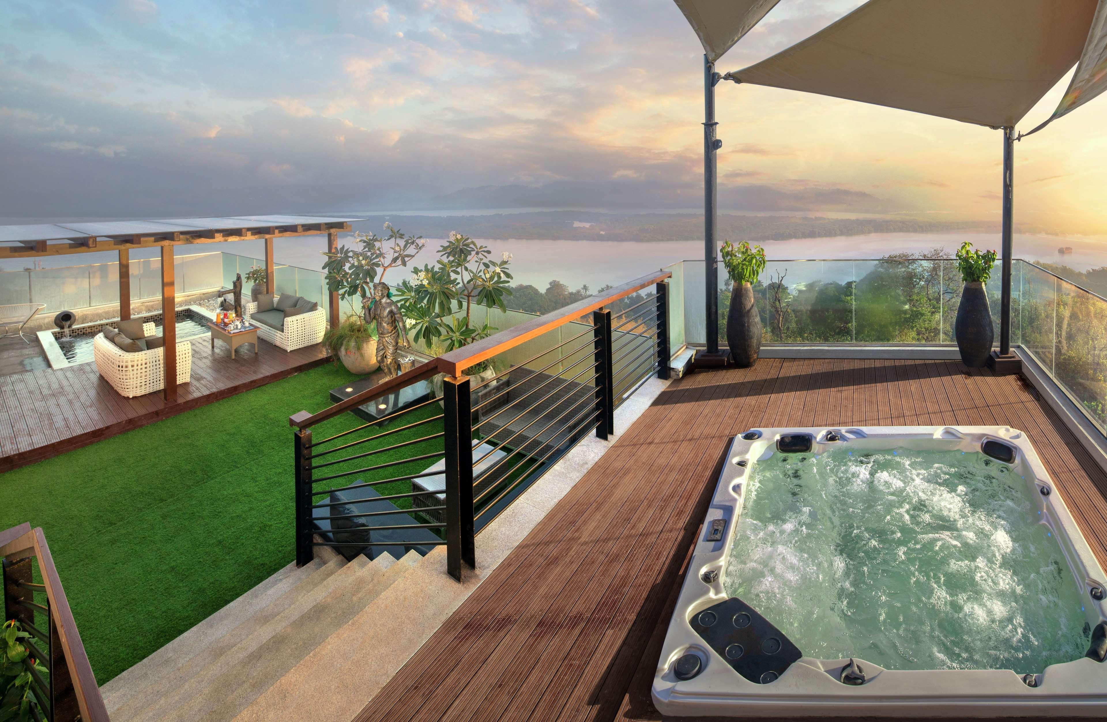 Doubletree By Hilton Goa - Panaji Hotel Buitenkant foto