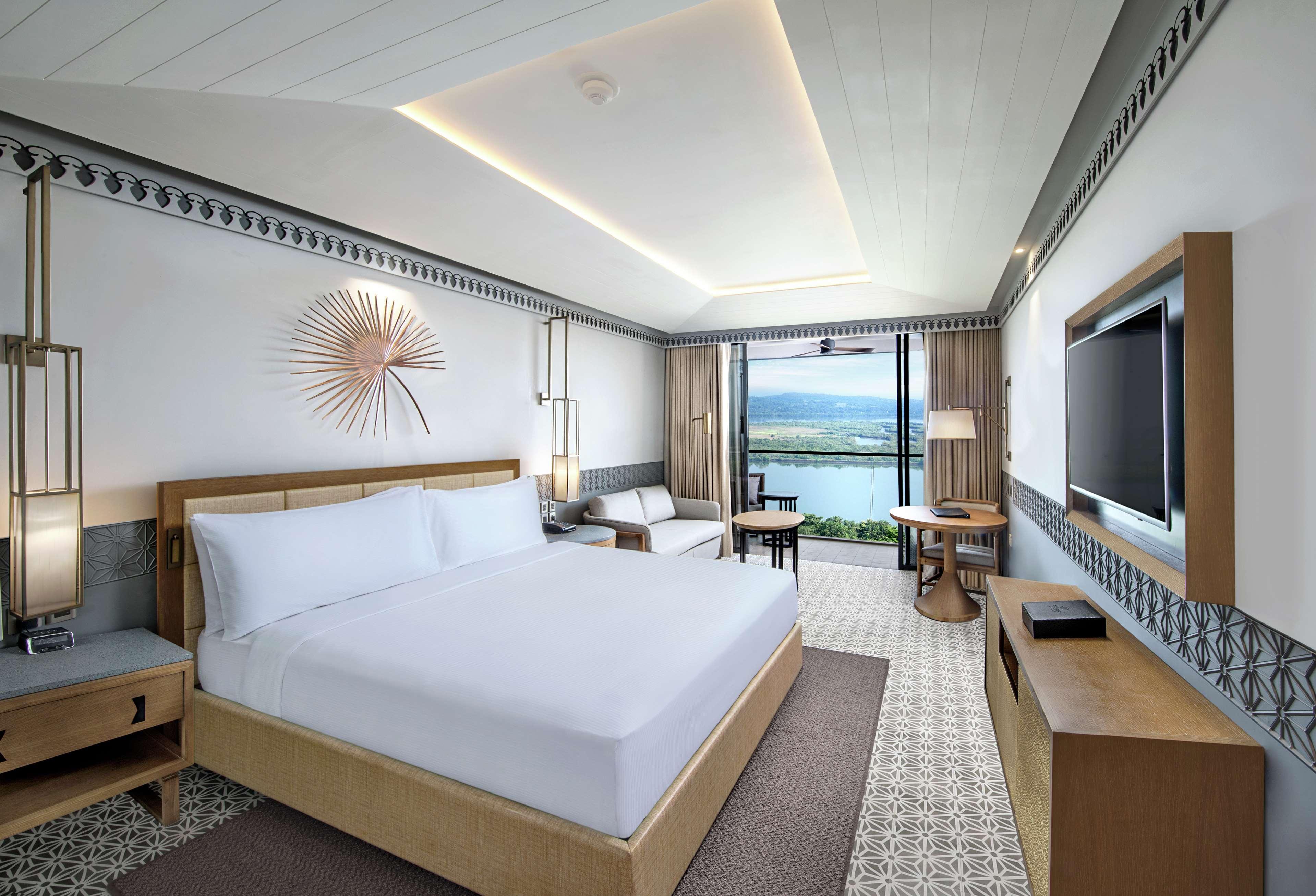 Doubletree By Hilton Goa - Panaji Hotel Buitenkant foto
