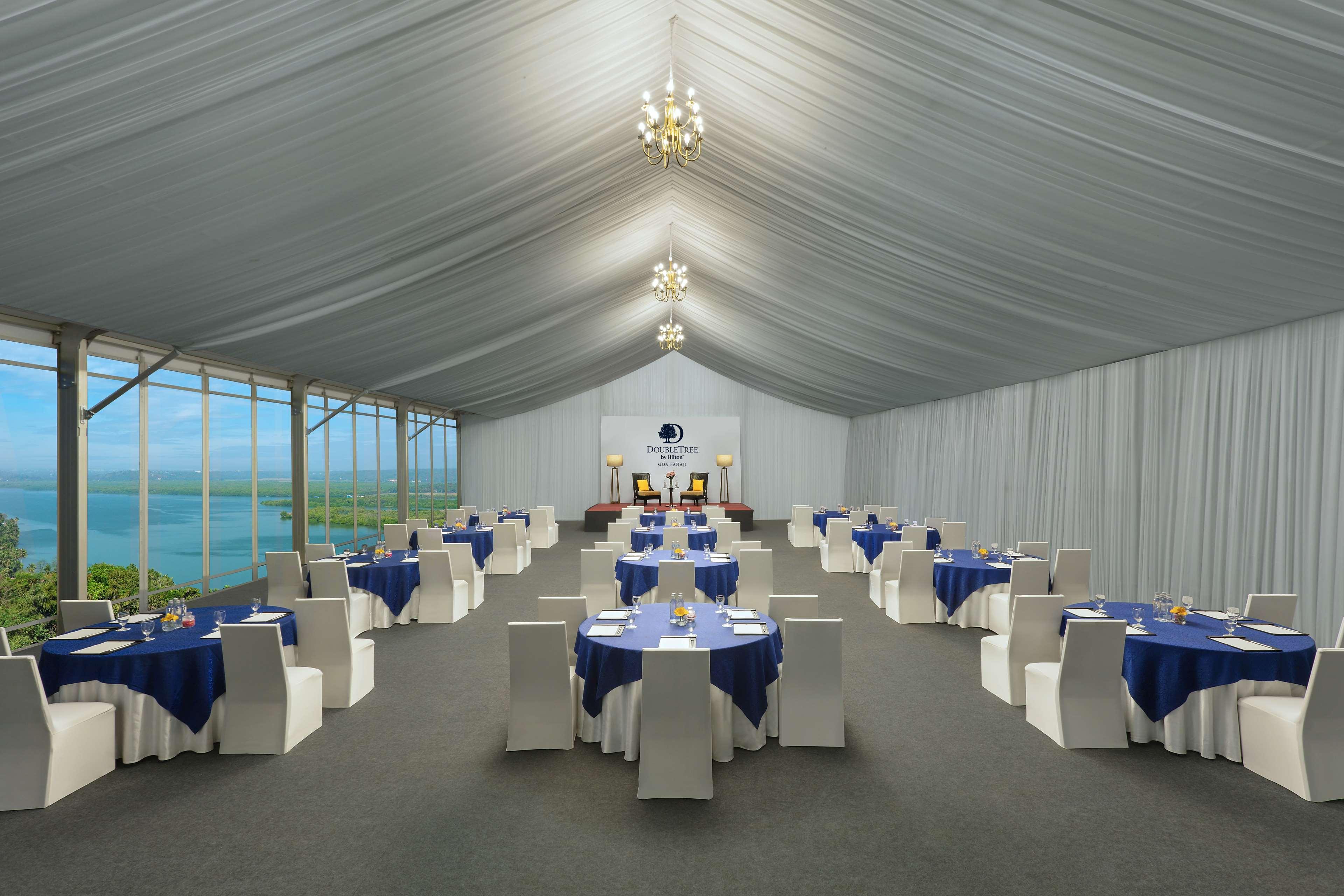 Doubletree By Hilton Goa - Panaji Hotel Buitenkant foto