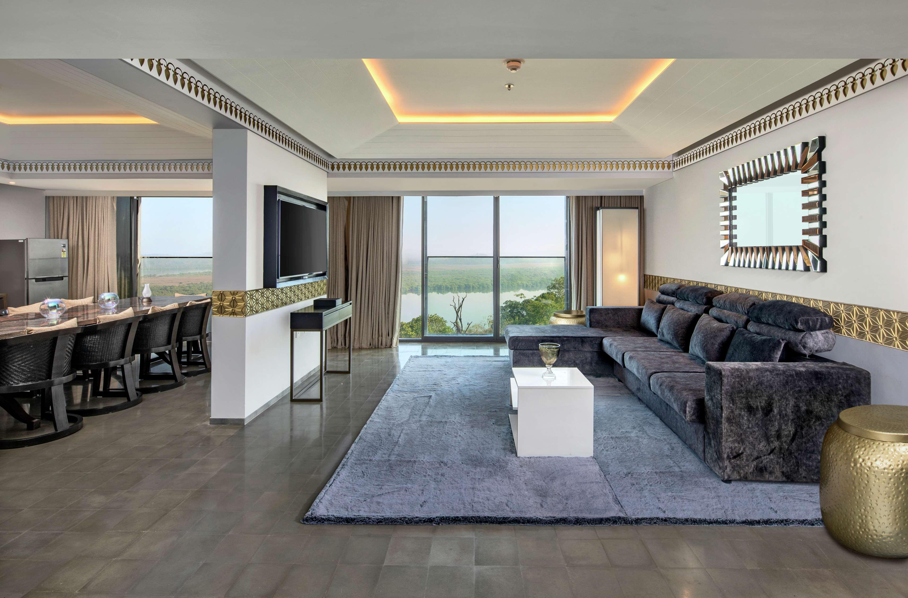 Doubletree By Hilton Goa - Panaji Hotel Buitenkant foto