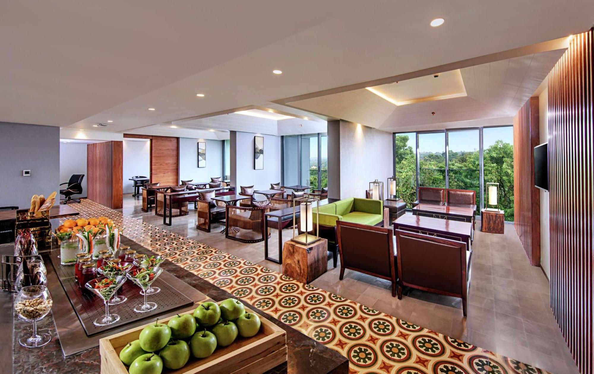 Doubletree By Hilton Goa - Panaji Hotel Buitenkant foto