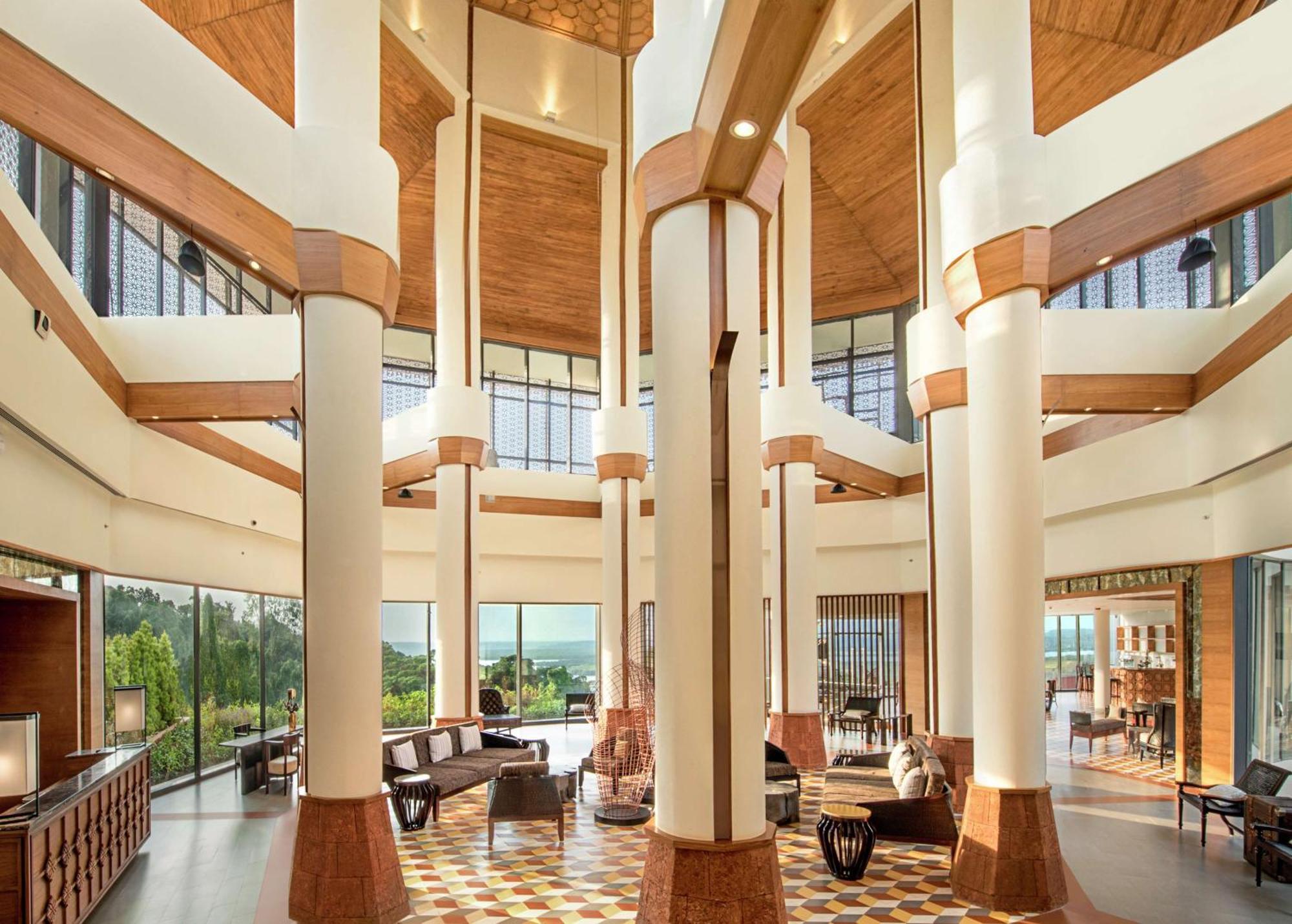 Doubletree By Hilton Goa - Panaji Hotel Buitenkant foto